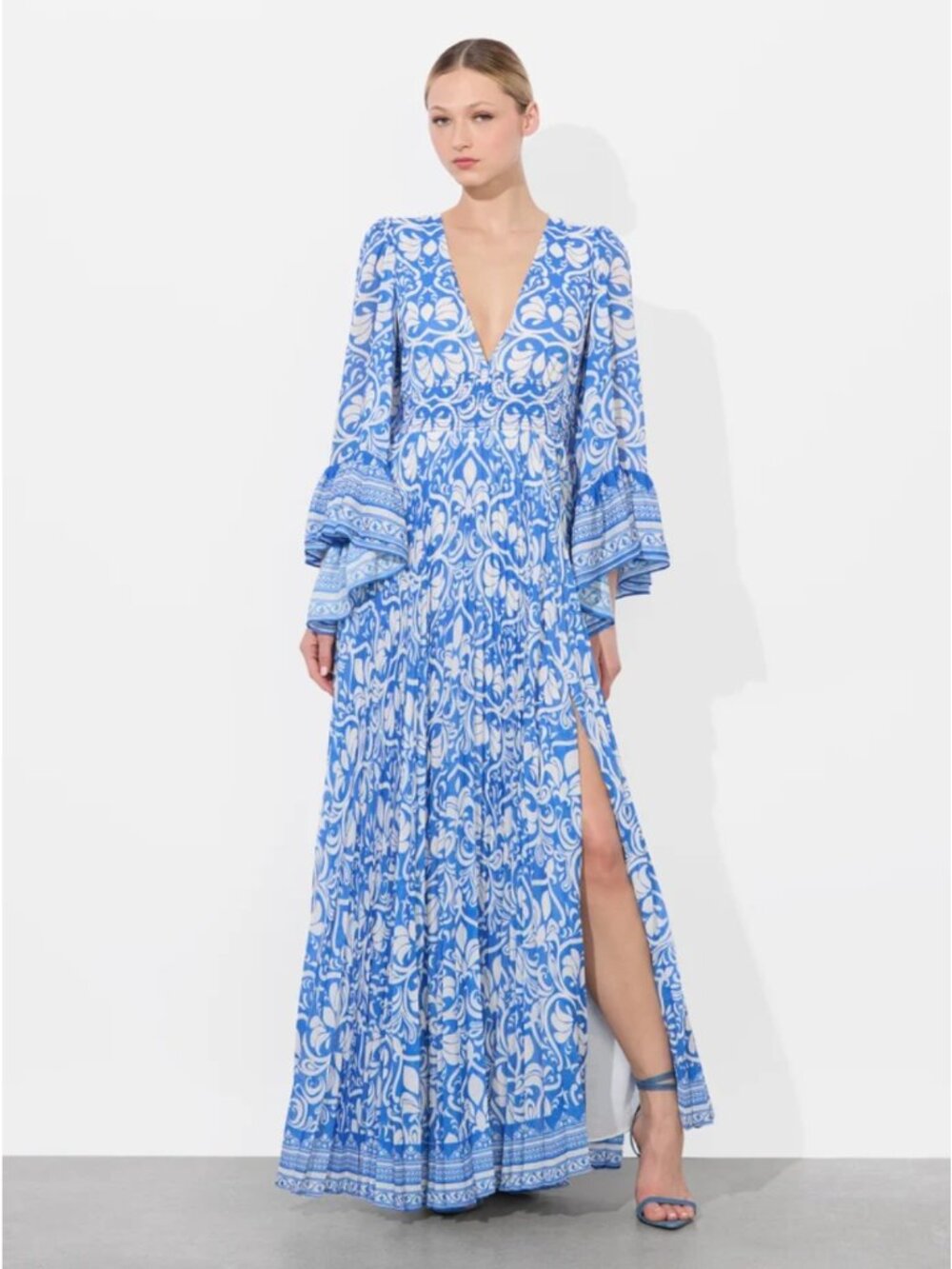 NWT Alice + Olivia Selene Pleated Maxi Dress Soiree True Blue Floral Size 8 $895 - Picture 6 of 13